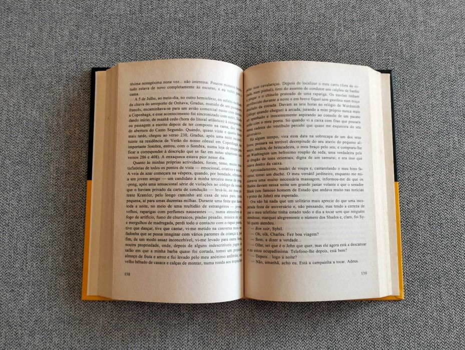 Livro "Fogo pálido" de Vladimir Nabokov
