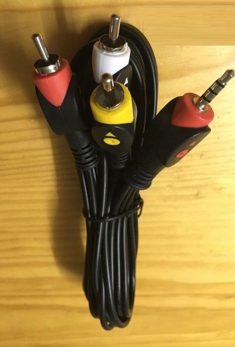 Cabo Jack 3,5mm Macho - 3 RCA Macho (1,5 mts)64585635251331121
