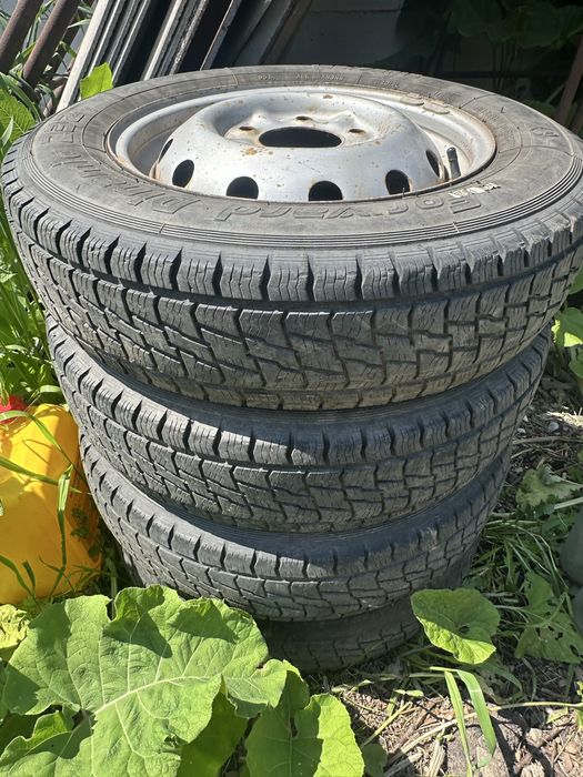 Колеса в зборі нива