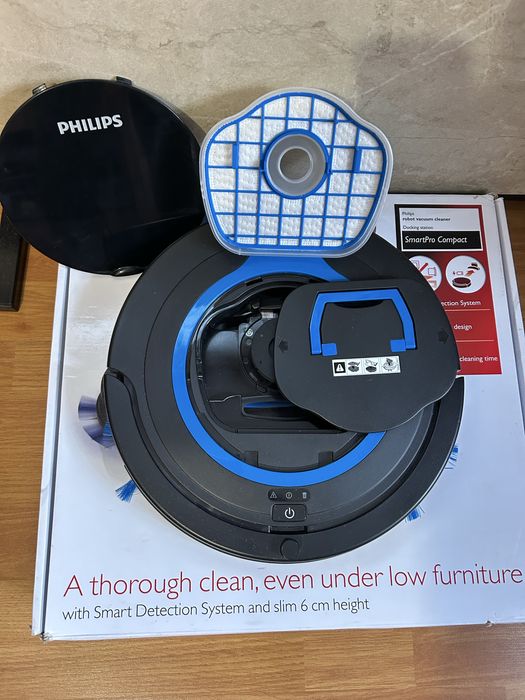 Робот пилосос PHILIPS