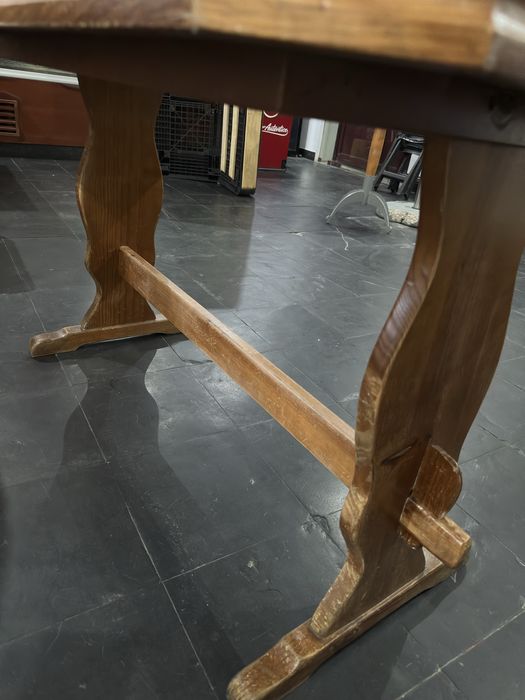 Vendo Mesa em Madeira