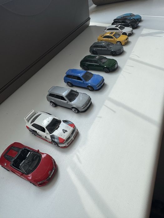 Лот машинки Hot Wheels Audi