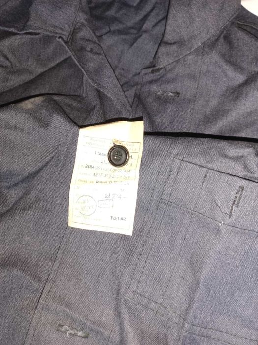 Ubrania robocze z czasów PRL.  Nowe z metkami