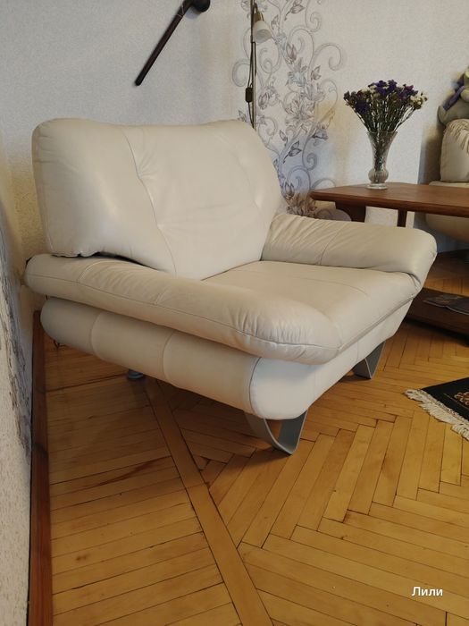 Шкіряні дивани + крісло