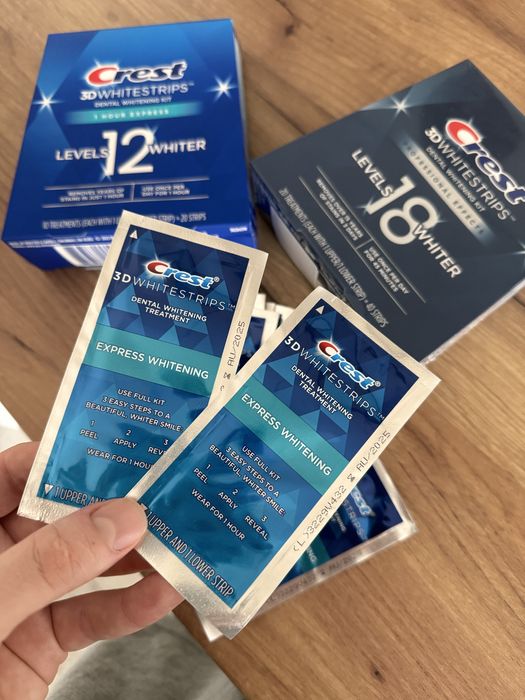 Відбілюючі смужки полоски для зубів Crest