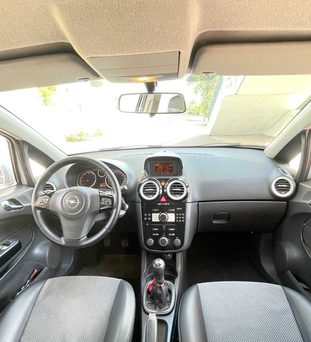 Opel corsa 1.2 cosmo
