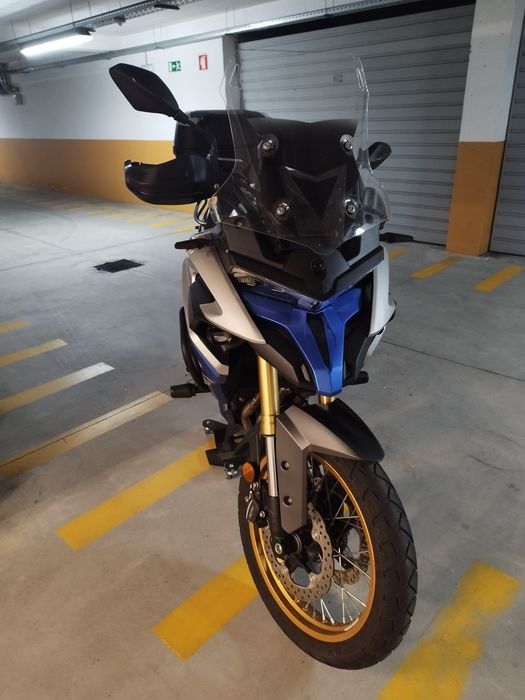 .Voge 525 DSX  .