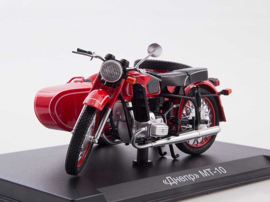 Журнал из серии Наши мотоциклы, №21 с моделью МТ-10 "Днепр" (1974)