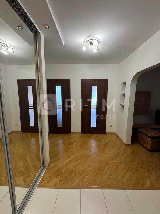 Продаж 3 кімнатної квартири.