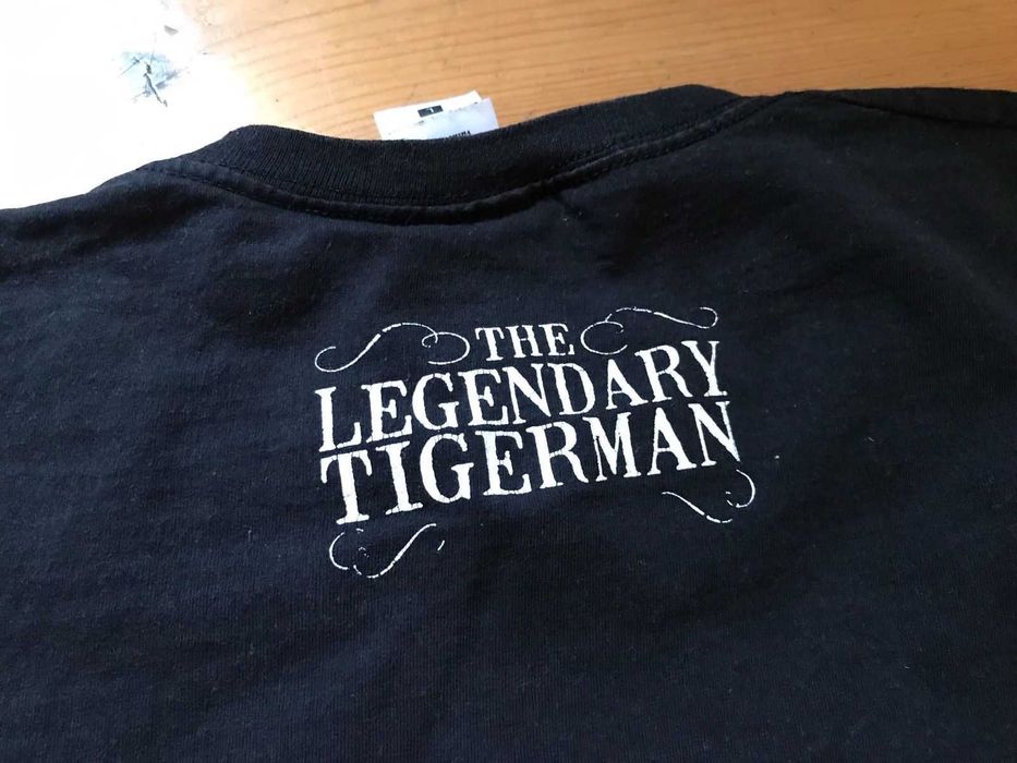 Legendary Tigerman TRUE T-Shirt Oficial Pistola L Paulo Furtado
