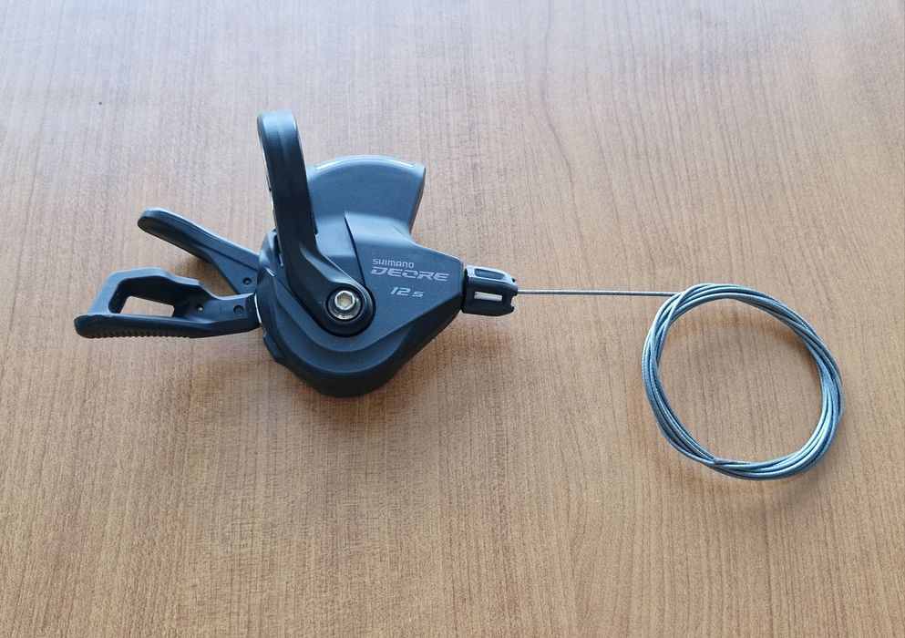 Componentes Shimano XT de 12 velocidades com 80Km