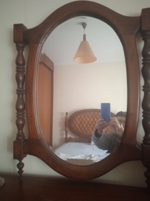 Espelho de mobília de quarto, muito muito lindo, moldura em madeira
