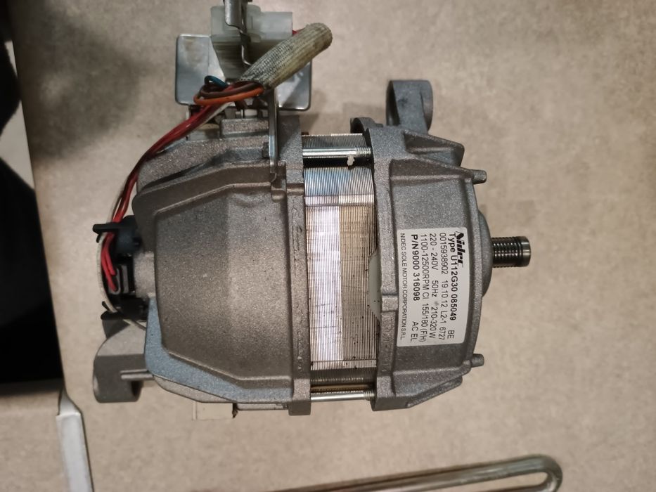 Silnik pralki Bosch classixx 6 U112G30  085049