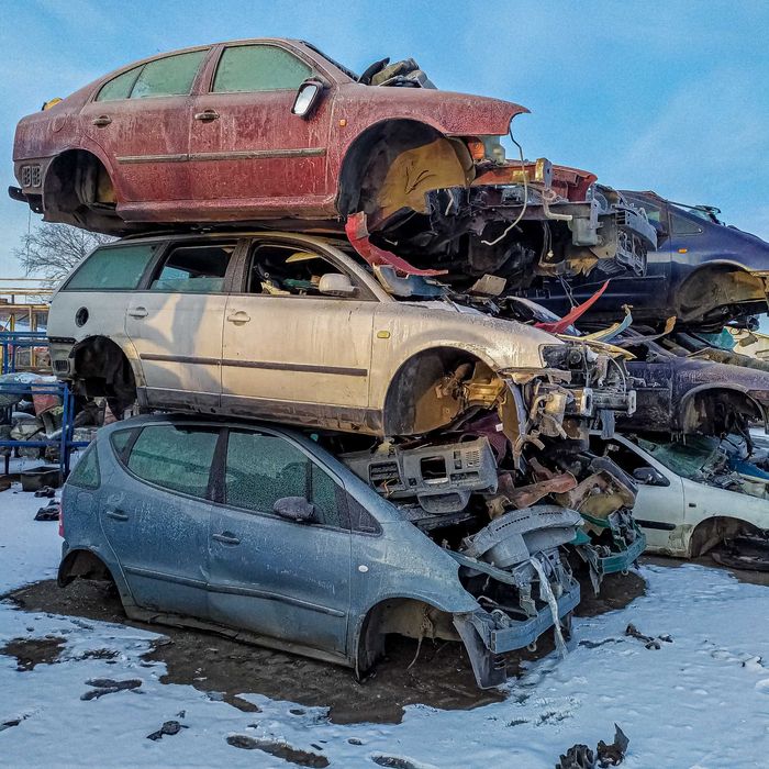 Kasacja aut- złomowanie samochodów z zaświadczeniem demontażu pojazdów
