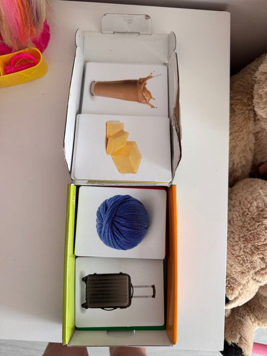 Flashcards Montessori – Cores e Objetos (2-5 anos)