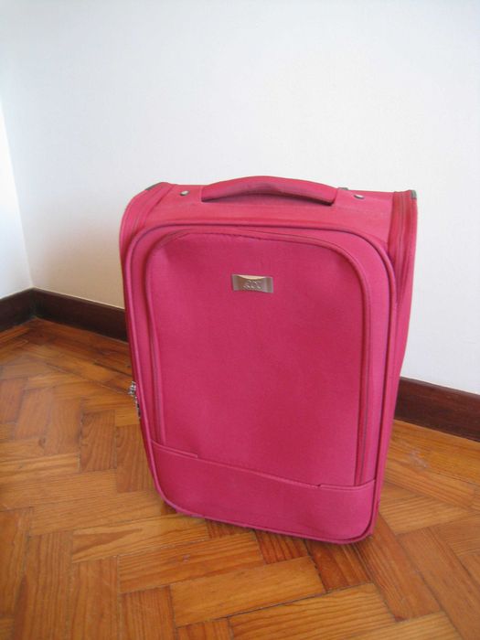 Mala de Viagem Trolley Bag Cor de Rosa