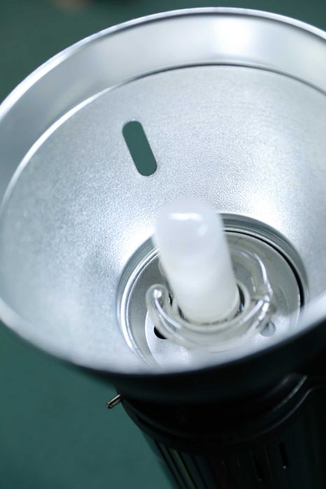 Lampa Quantuum R+ 600 oryginalny statyw