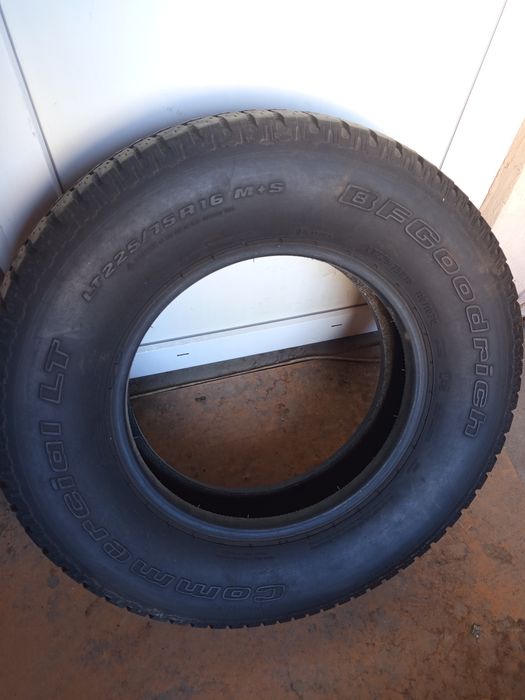 Шина 225 /  75 R16