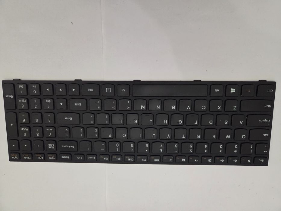 Orginalna klawiatura do laptopa LENOVO G50-30 80G0 /  LENOVO G50 G50-30 G50-45 G50-70 G50-80 Z51 IDEAPAD 500 700