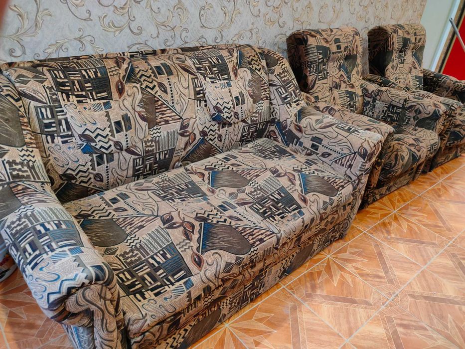 диван-канапе с креслами