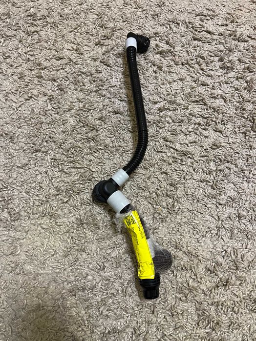 Переходник патрубка охлаждения батареи штуцер Tesla Model 3 Y Highland