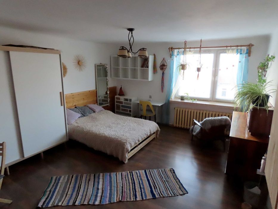 Sprzedam mieszkanie 2 pok. 50 m2 w Ćmielowie - Rynek 4