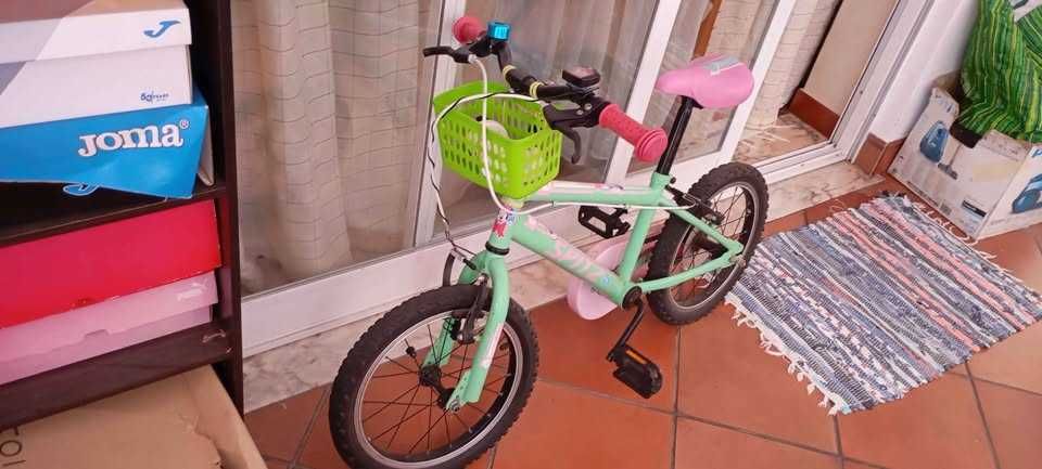 Bicicleta de criança - roda 16 - excelente estado