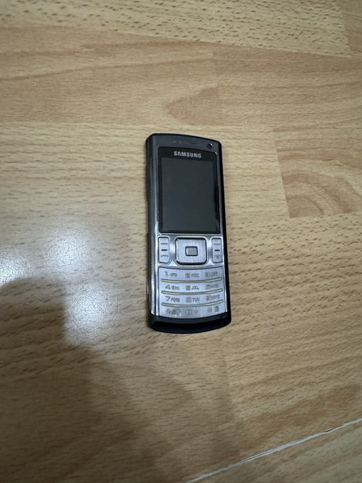 Stary Sprawny używany telefon Samsung SGH U800 bez ładowarki