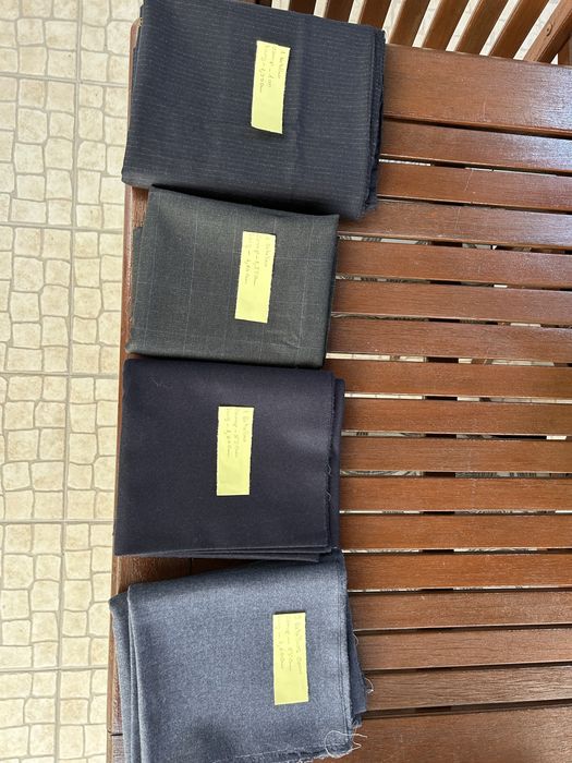 Vendo 6 retalhos de tecido novos.