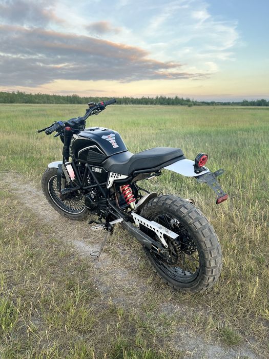 Скрамблер 300 2025 року