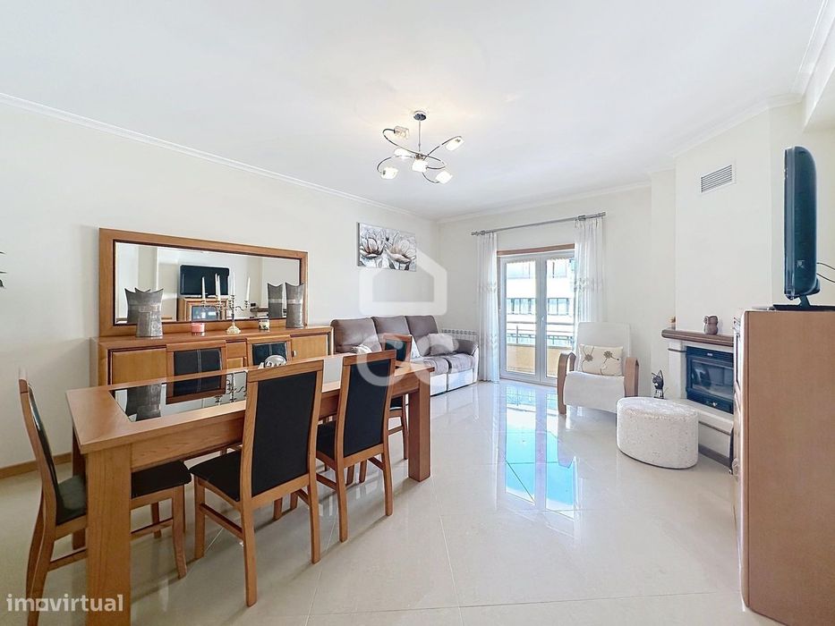 T3 Duplex Apartment with Garage in Chaves
