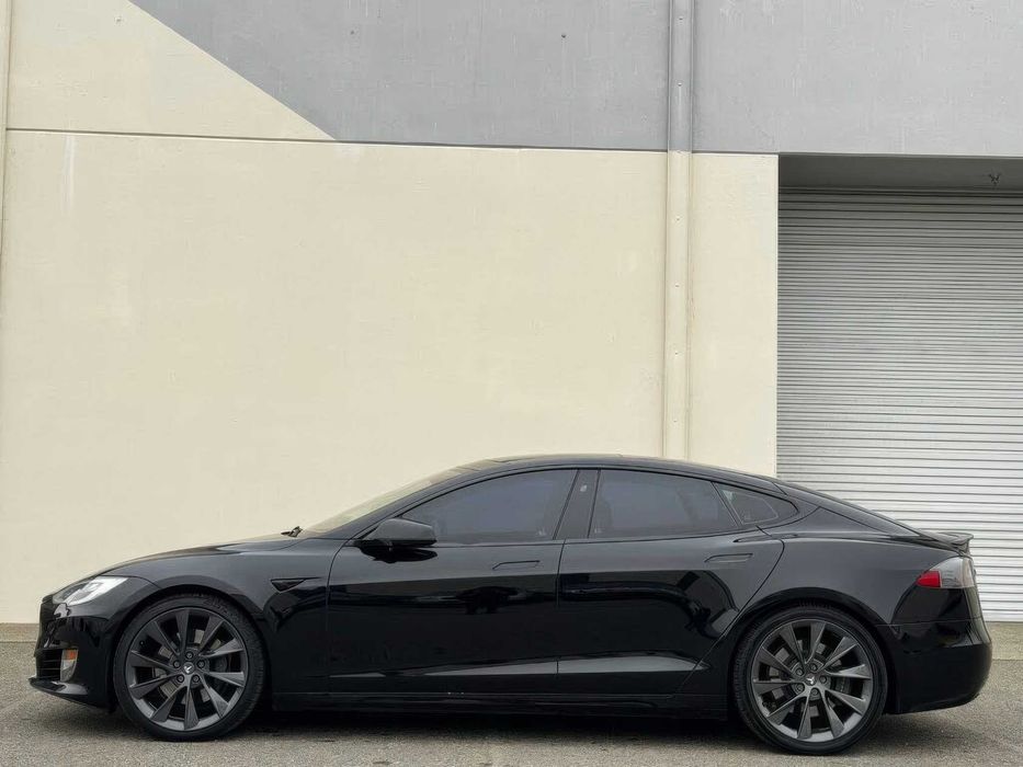 Tesla Model S 100D      2017