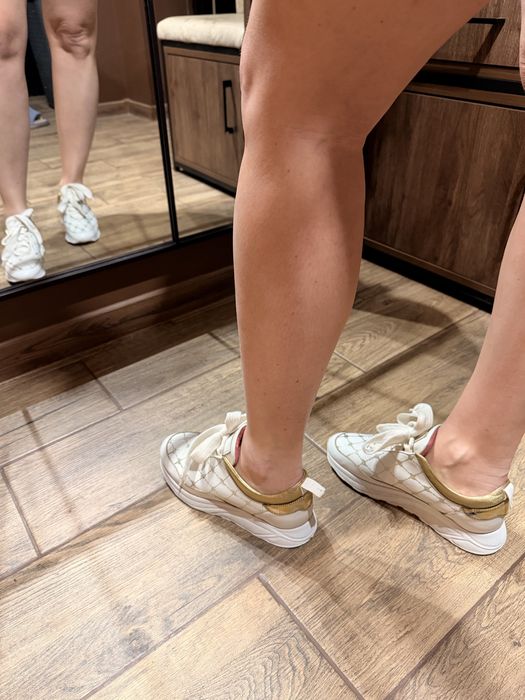 Продам жіночі кеди Blumarine