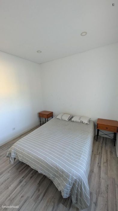 Quarto - localizado em Setubal