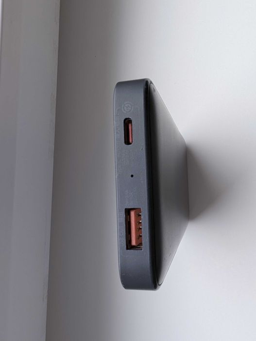 Power Bank Baseus Magnetic 10000mAh 20W Magsafe PPCXW10 - на запчастини, не вмикається після падіння