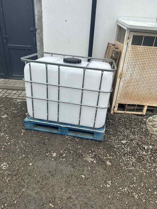 Каністри пластик метал нові!