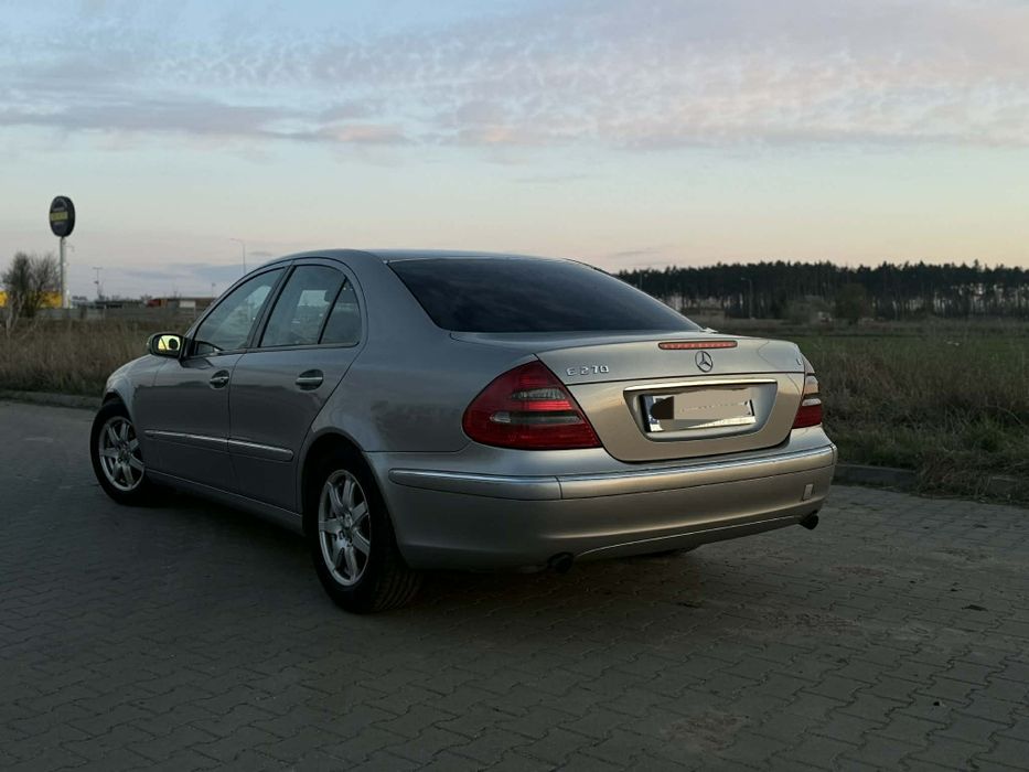 Mercedes Benz E klasa elegance w211 elegance 2.7cdi rok 2003