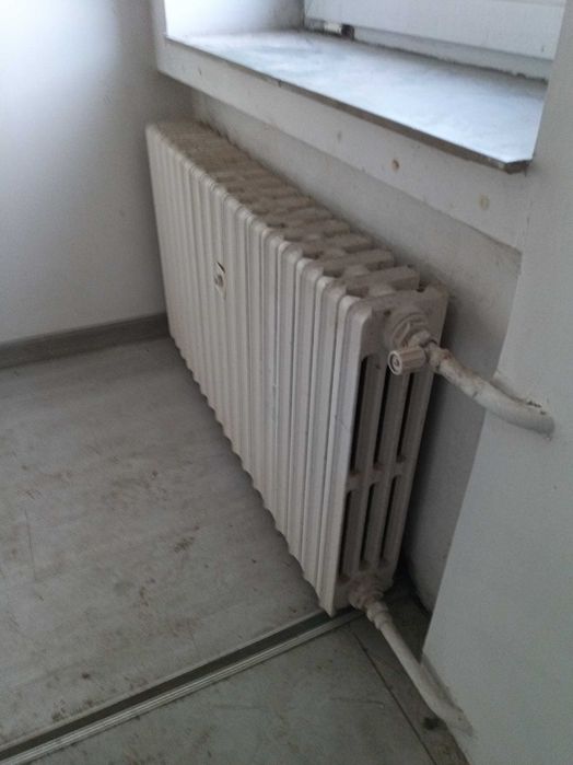 Grzejnik żeliwny żeberka PRL duża ilość