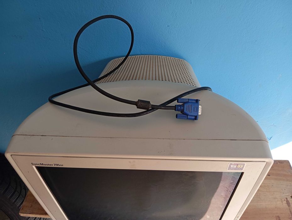 Монитор Samsung SyncMaster 795 DF S