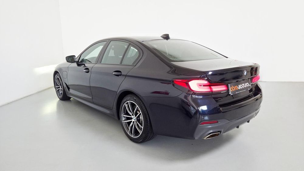 BMW 530 e Pack Desportivo M