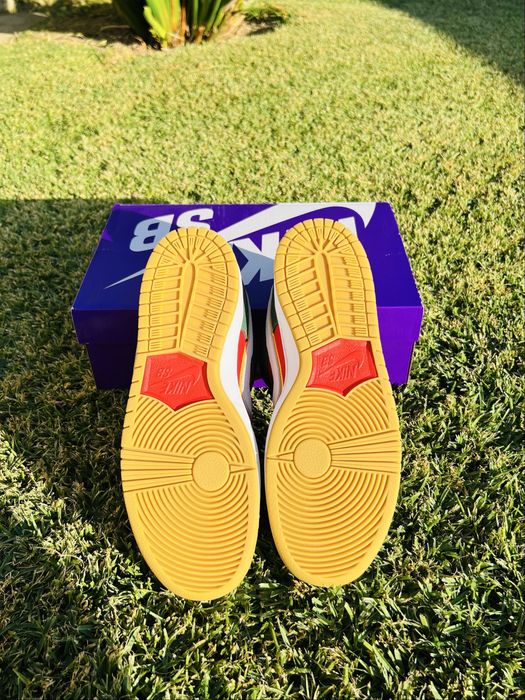 Nike SB Dunk Low Pro PRM Seattle Supersonics