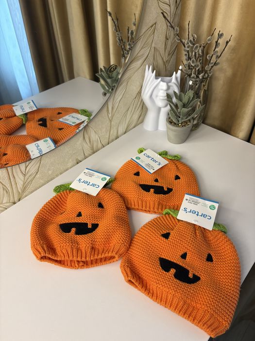 Шапка гарбузик Carter’s