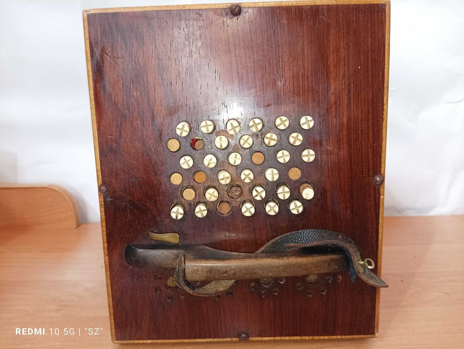 Stary bandoneon - guzikówka - harmonia.