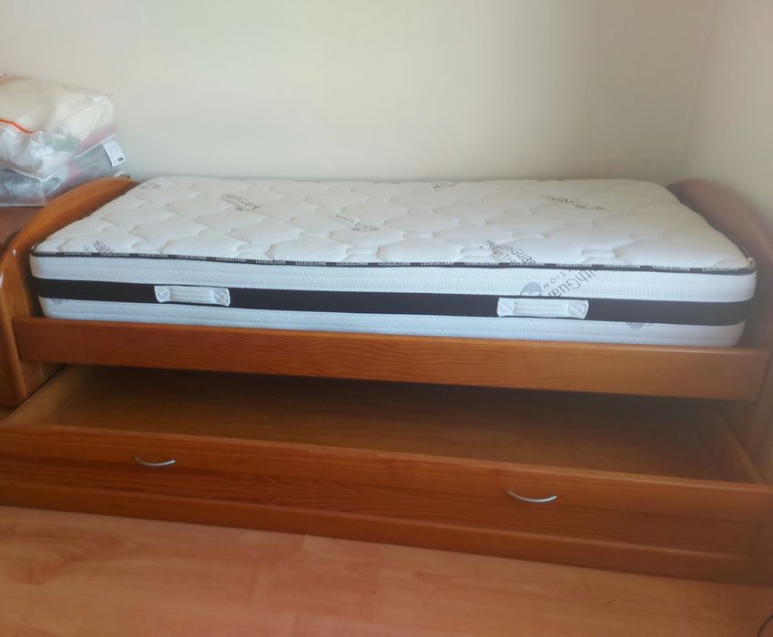 Mobilia de quarto de solteiro