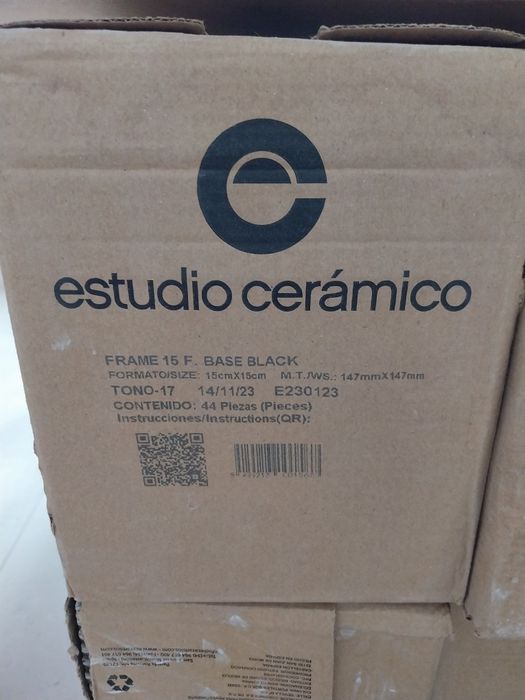 PŁYTKI CZARNE, 15 x15cm, 100 zł - zamiast 179 zł, Estudio Ceramico