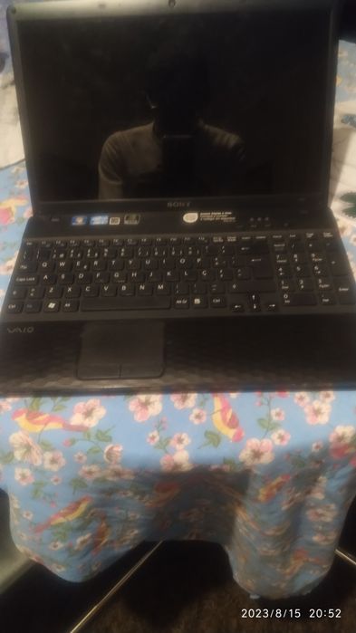 Boa tarde vendo este portátil