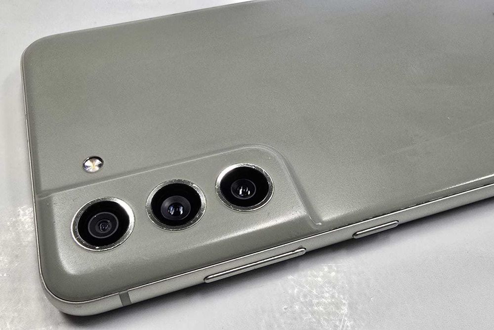 Telefon Samsung S21 FE 6GB / 128GB Gwarancja Toruń Prezent