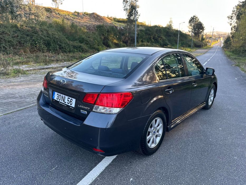 Subaru Legacy AWD