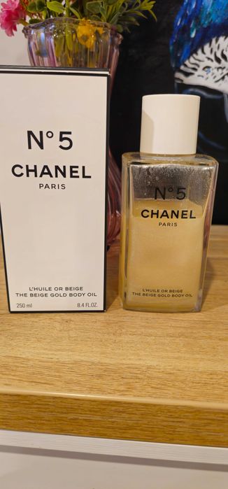 Olejek do ciała z drobinkami Chanel
