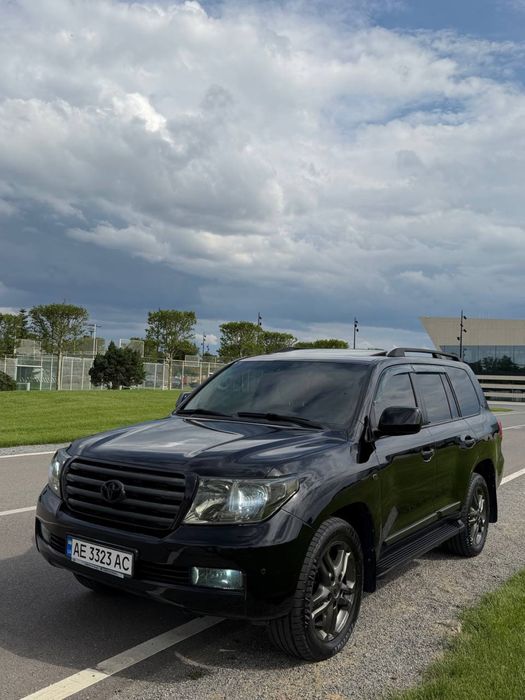 Toyota Land Cruiser 200